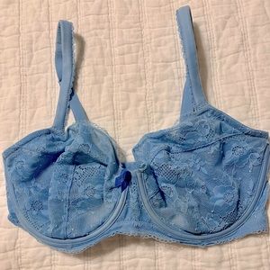 Victoria’s Secret lace unlined bra size 34DDD